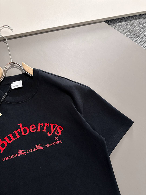 バーバリー 新しいプリント半袖Tシャツ