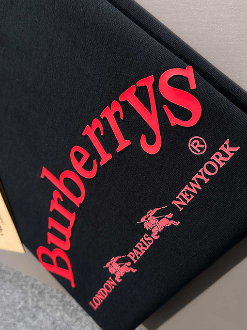 バーバリー 新しいプリント半袖Tシャツ