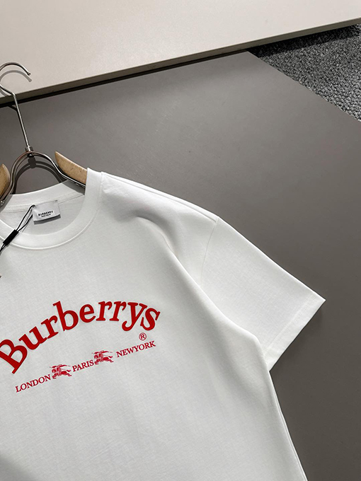 バーバリー 新しいプリント半袖Tシャツ