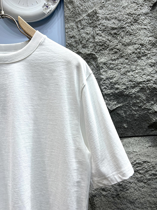 バレンシアガ 新しいネックラインのアルファベットプリントロゴ半袖Tシャツ