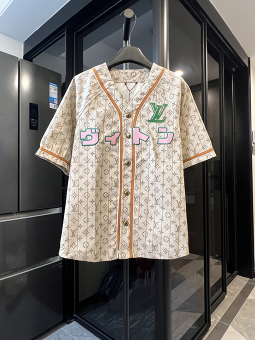 ルイヴィトンスーパーコピー刺繍半袖ベースボール服