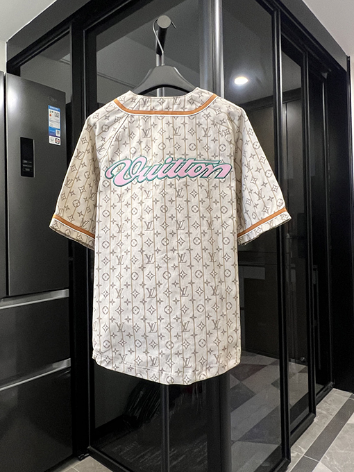 ルイヴィトンスーパーコピー刺繍半袖ベースボール服