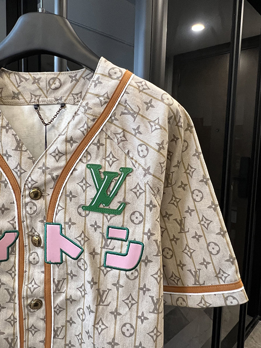 ルイヴィトンスーパーコピー刺繍半袖ベースボール服