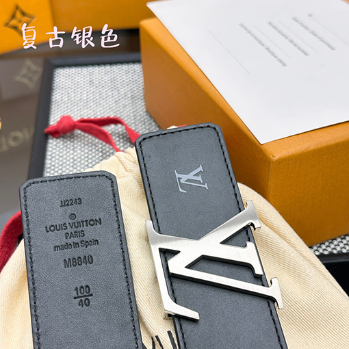 ルイヴィトン LV Initiales Blason 両面ベルト