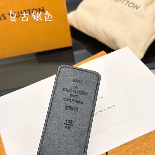 ルイヴィトン LV Initiales Blason 両面ベルト
