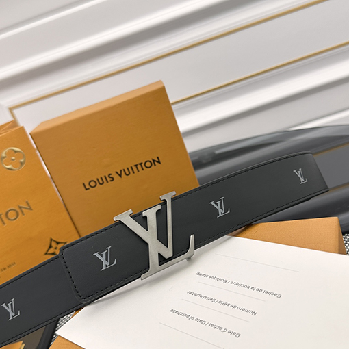 ルイヴィトン LV Initiales Blason 両面ベルト