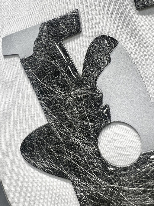 ルイヴィトンエンボス文字半袖Tシャツ