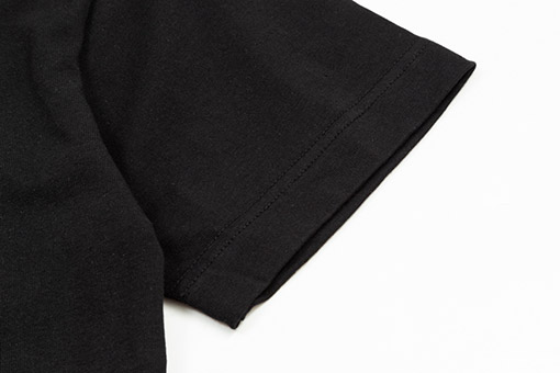 バーバリーコピー胸にアルファベットの半袖Tシャツ