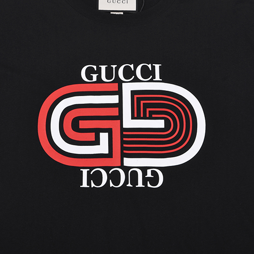 グッチプリントロゴ半袖Tシャツ