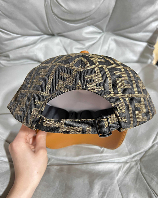 フェンディコピー高バージョンのベースボールキャップ
