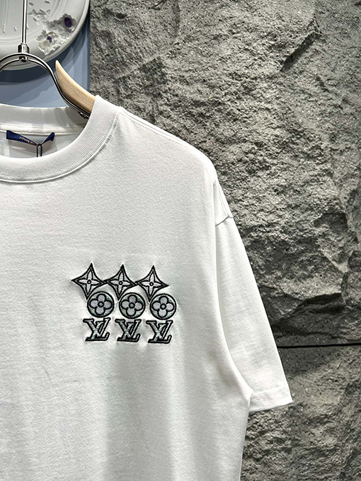 ルイヴィトンスーパーコピー刺繍ロゴ 半袖Tシャツ