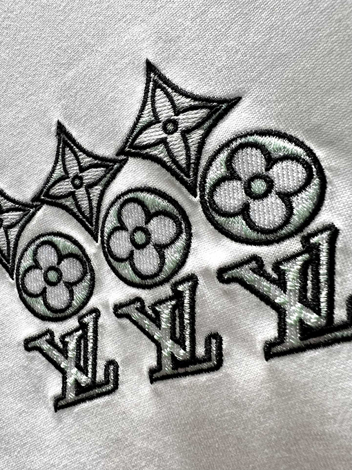 ルイヴィトンスーパーコピー刺繍ロゴ 半袖Tシャツ