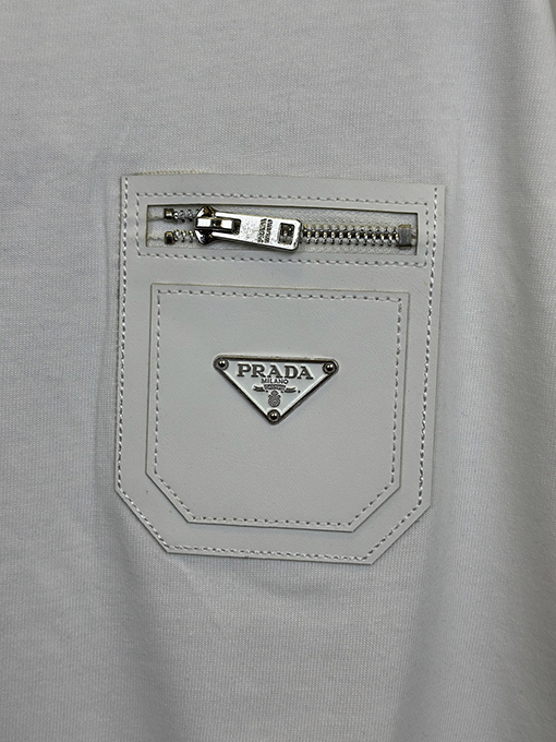 プラダポケットレザーパッチ ジップ付き クルーネック 半袖Tシャツ