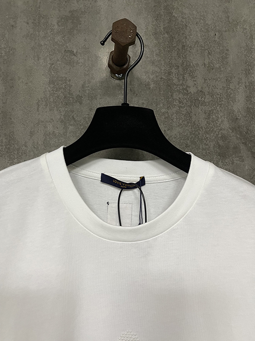 ルイヴィトン フラワー3Dロゴ ビーズ付き 半袖Tシャツ