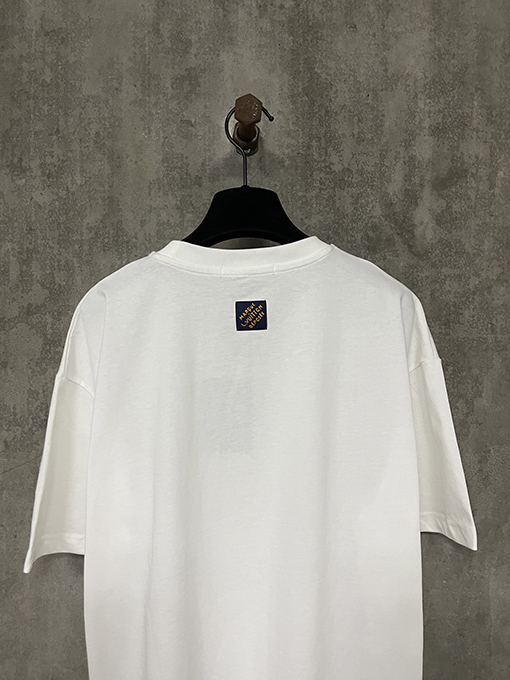 ルイヴィトン フラワー3Dロゴ ビーズ付き 半袖Tシャツ