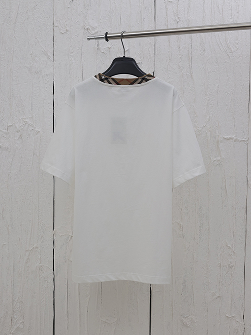バーバリーコピーチェック柄の襟元クルーネック半袖Tシャツ