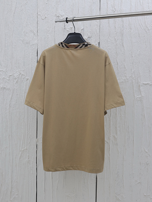 バーバリーコピーチェック柄の襟元クルーネック半袖Tシャツ