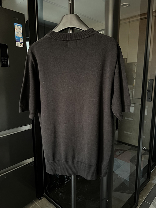 フェンディハードウェアダブルFロゴ半袖Tシャツ