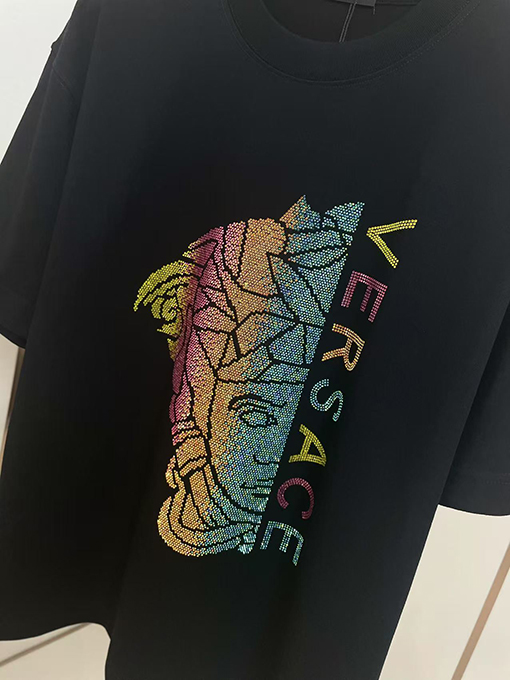 ヴェルサーチスーパーコピー半分のメデューサのアバターTシャツ