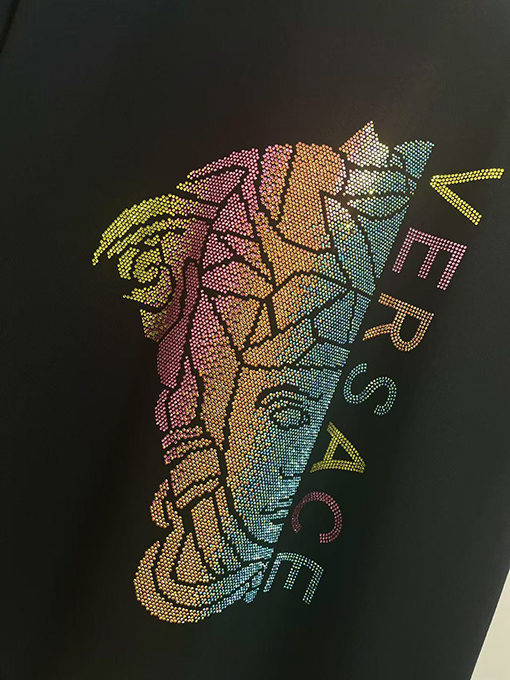 ヴェルサーチスーパーコピー半分のメデューサのアバターTシャツ