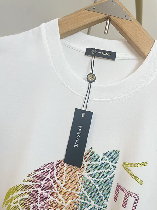 ヴェルサーチスーパーコピー半分のメデューサのアバターTシャツ