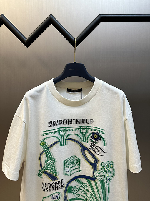 【遊び心あるデザインが目を惹く！】ルイヴィトン Tシャツ 半袖 ルイヴィトン 夢の五色フライングラインジャカード半袖Tシャツ