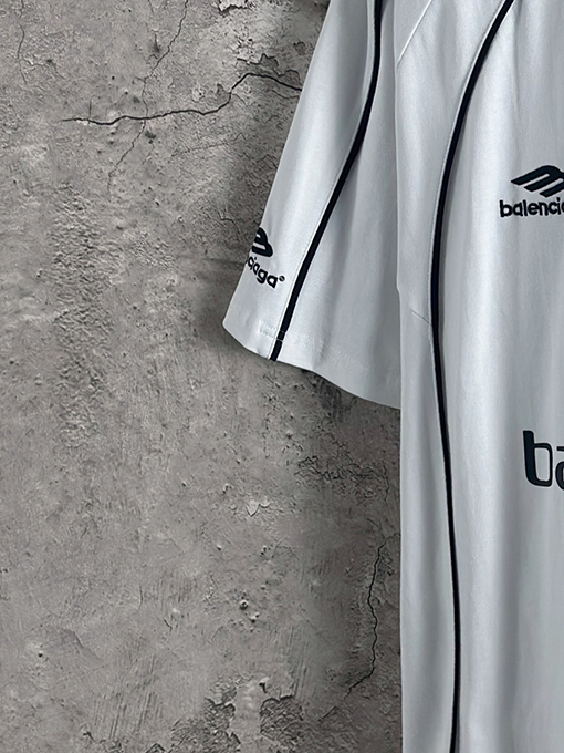 バレンシアガ サッカーNo.10東京限定マンチェスターユナイテッドユニフォーム半袖Tシャツ