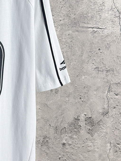 バレンシアガ サッカーNo.10東京限定マンチェスターユナイテッドユニフォーム半袖Tシャツ