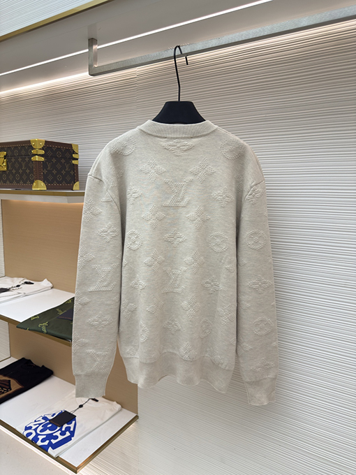 ルイヴィトン 新しい立体エンボスセーター