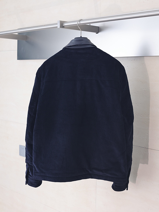 グッチスーパーコピー 新しいモデルコーデュロイレザーラペル刺繍ジャケット