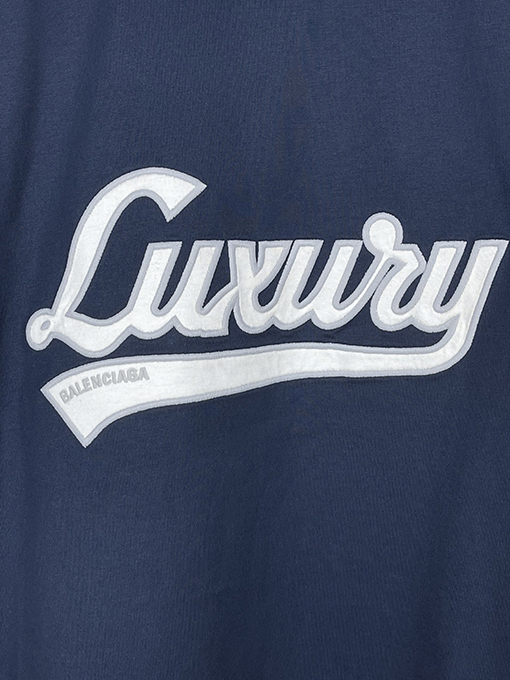 バレンシアガスーパーコピー レディースフロントに LUXURY ロゴパッチ刺繍半袖Tシャツ