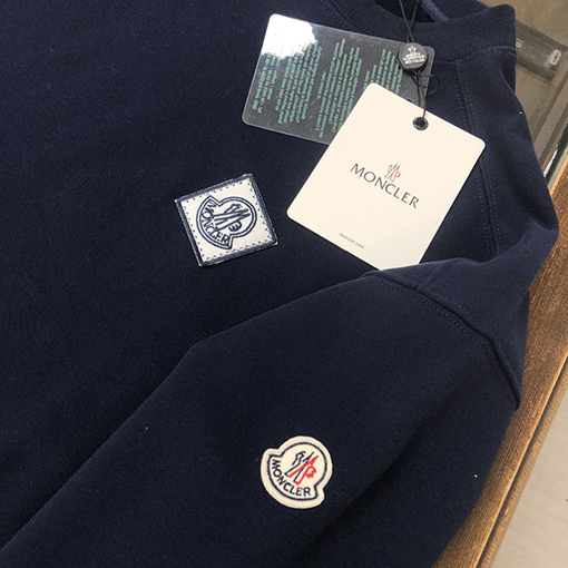 モンクレールコピー 新しいカップルのラウンドネックスパーカー