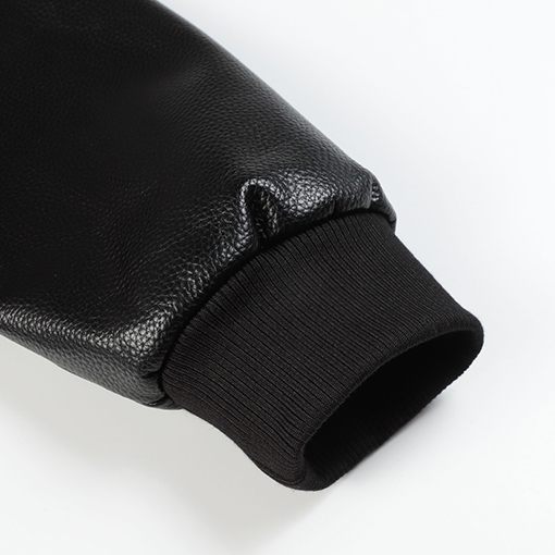 ルイヴィトン チェッカーボード柄のベースボールユニフォーム