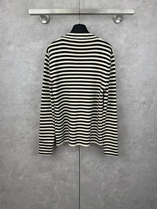 プラダスーパーコピー ストライプ刺繍クルーネックセーター