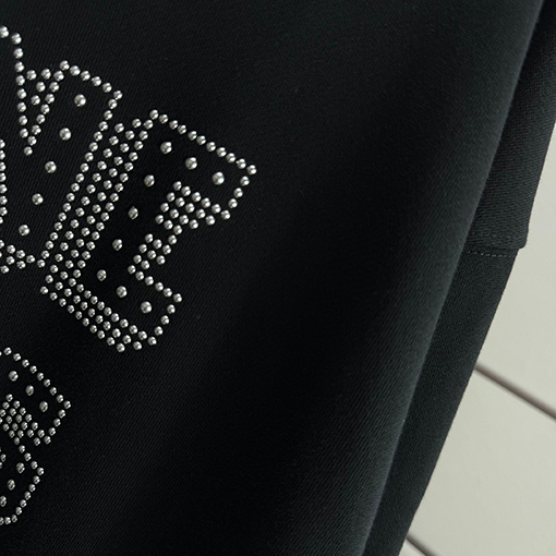 セリーヌコピー 新しいシルバービーズとラインストーンロゴクルーネックパーカー