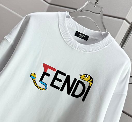 フェンディ FENDI 新しいラウンドネックのスパーカー