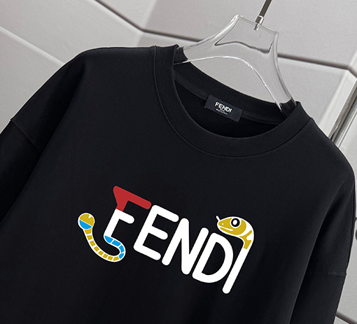 フェンディ FENDI 新しいラウンドネックのスパーカー