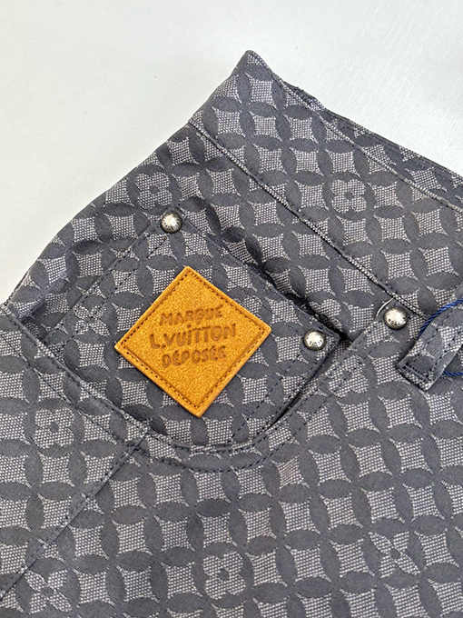 ルイヴィトンスーパーコピー オールドフラワー四つ葉のクローバー魚鱗ジャカードジーンズ