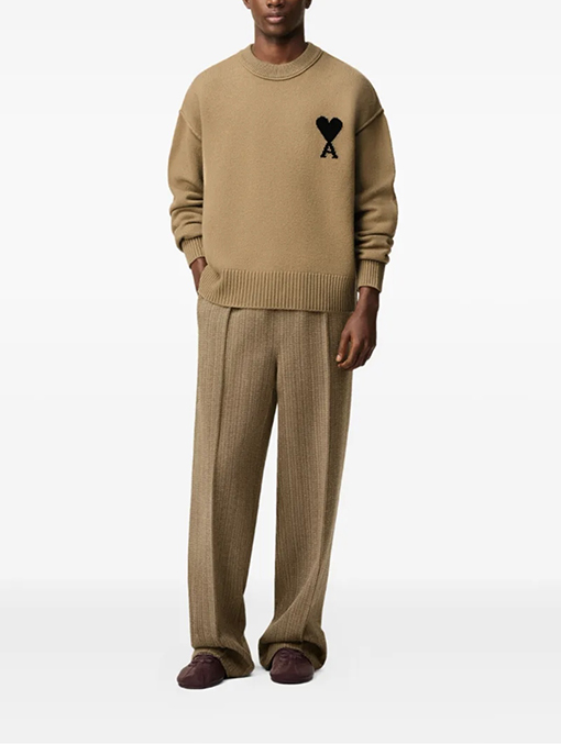 アミコピー フレンチミニマリストハートロゴセーター