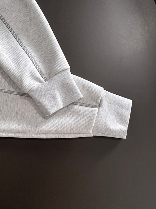 ディオール DIOR カウンターと同じスタイルの長袖シャツ