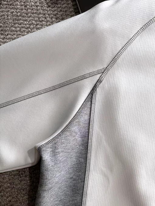 ディオール DIOR カウンターと同じスタイルの長袖シャツ