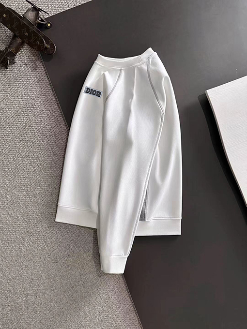 ディオール DIOR カウンターと同じスタイルの長袖シャツ