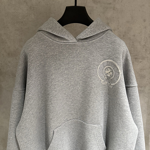 クロムハーツ 厚のレーザー加工フード付きスパーカー