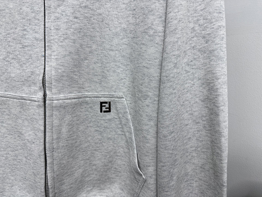 フェンディスーパーコピー FFレタリングジッパーカーディガンスパーカー