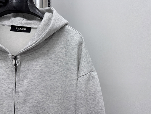フェンディスーパーコピー FFレタリングジッパーカーディガンスパーカー