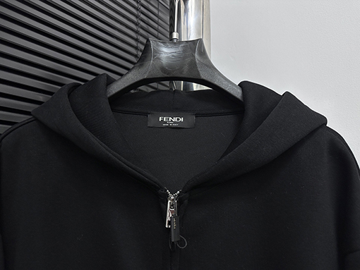 フェンディスーパーコピー FFレタリングジッパーカーディガンスパーカー