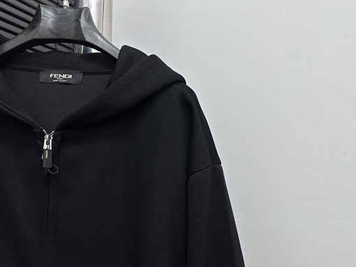フェンディスーパーコピー FFレタリングジッパーカーディガンスパーカー