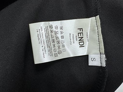 フェンディスーパーコピー FFレタリングジッパーカーディガンスパーカー