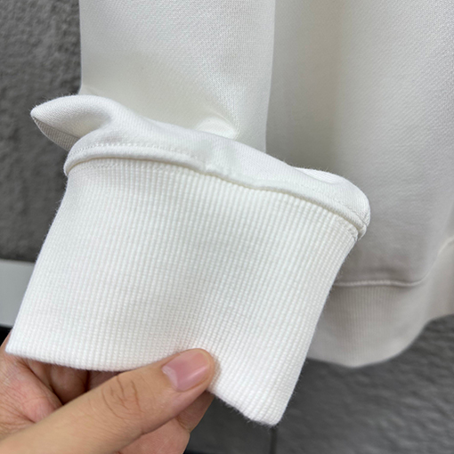 フェンディ 新しい文字刺繍入り長袖ラウンドネックスパーカー