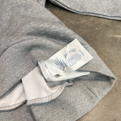 ルイヴィトンコピー インクスプラッシュ文字りのネオンポートレートパーカー